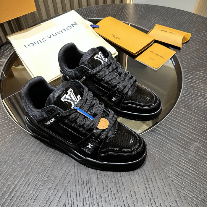 LOU1VTON SNEAKER