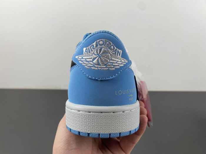 Travis Scott x Air Jordan 1 Low OG DM7866-107