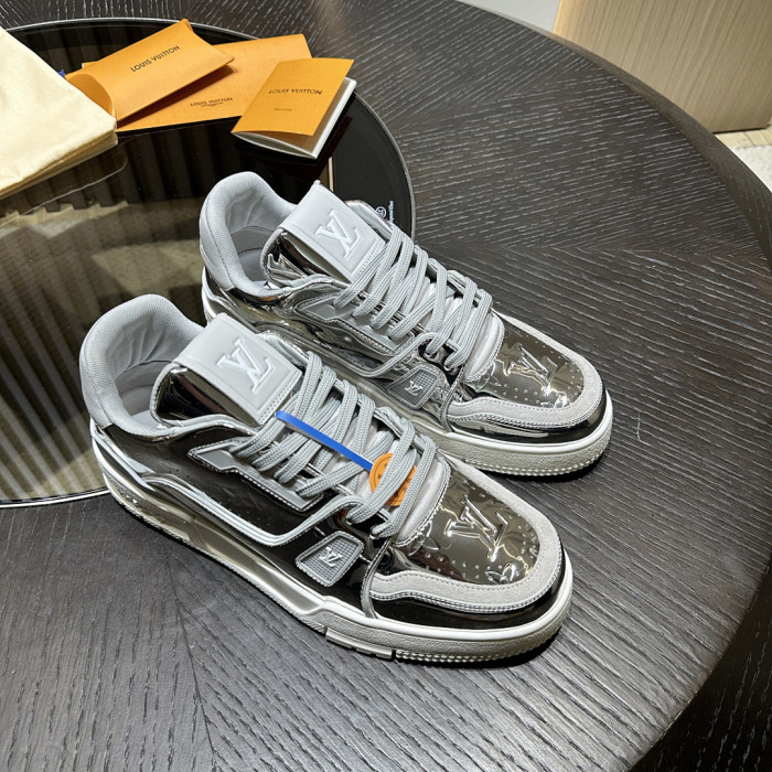 LOU1VTON SNEAKER