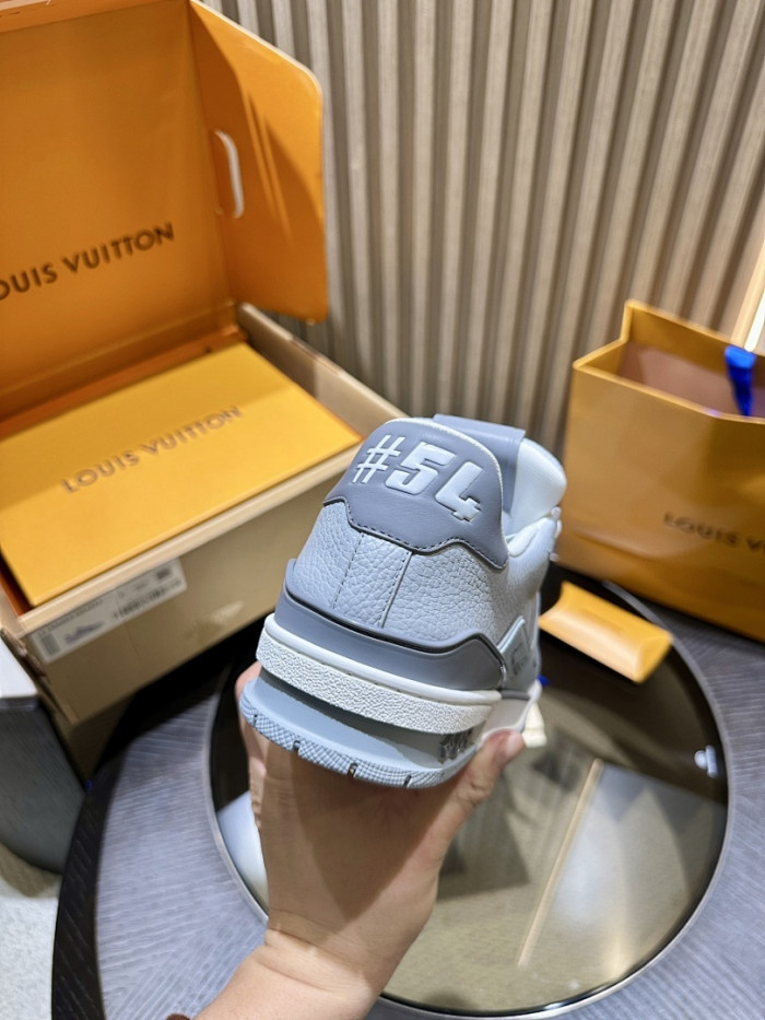 LOU1VTON SNEAKER