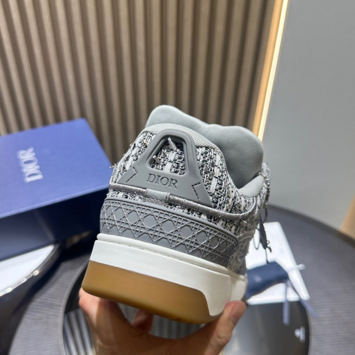 D1OR B9s SNEAKER