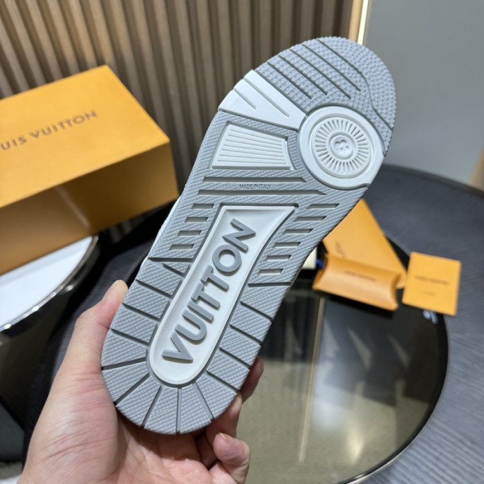 LOU1VTON SNEAKER