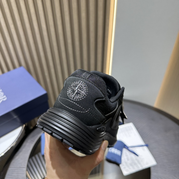D1OR B30 SNEAKER