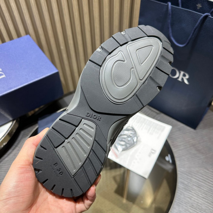 D1OR B30 SNEAKER