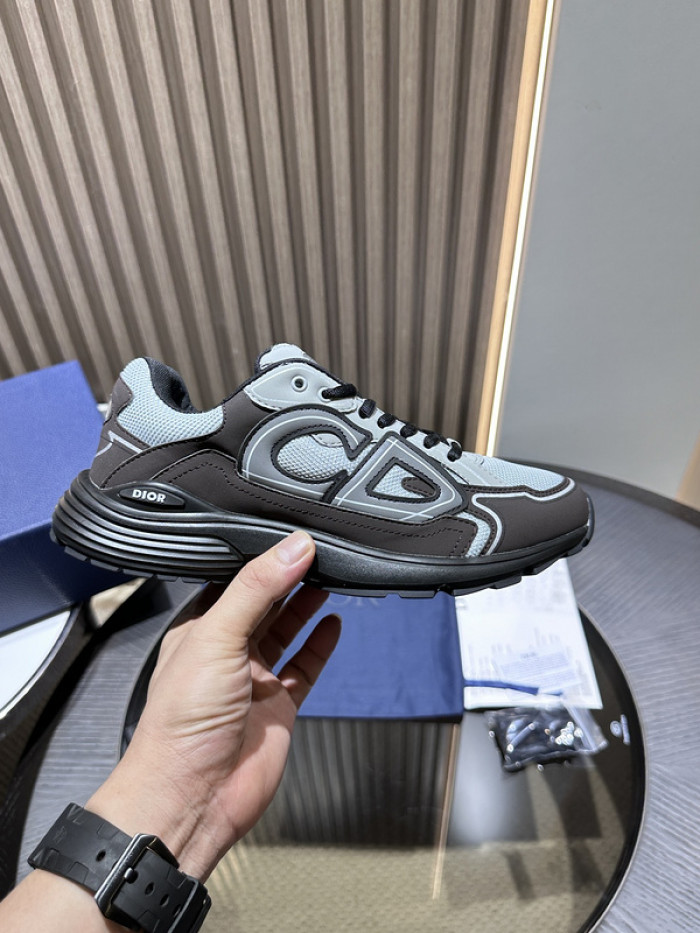 D1OR B30 SNEAKER
