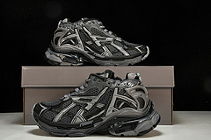 BLCG RUNNER SNEAKER