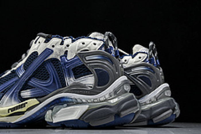 BLCG RUNNER SNEAKER