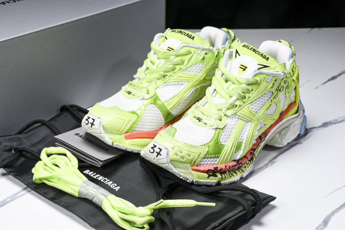 BLCG RUNNER SNEAKER