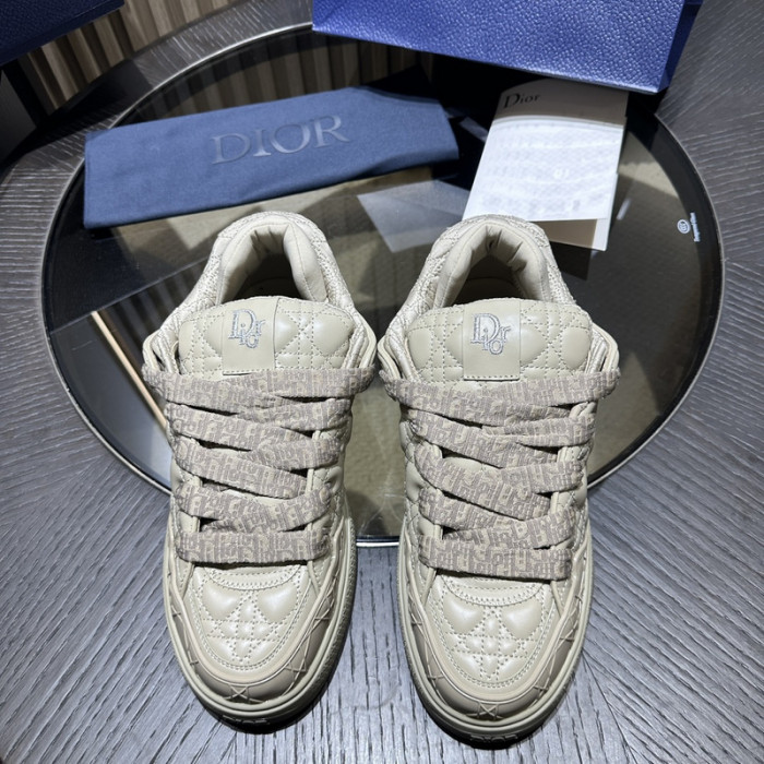 D1OR B9s SNEAKER