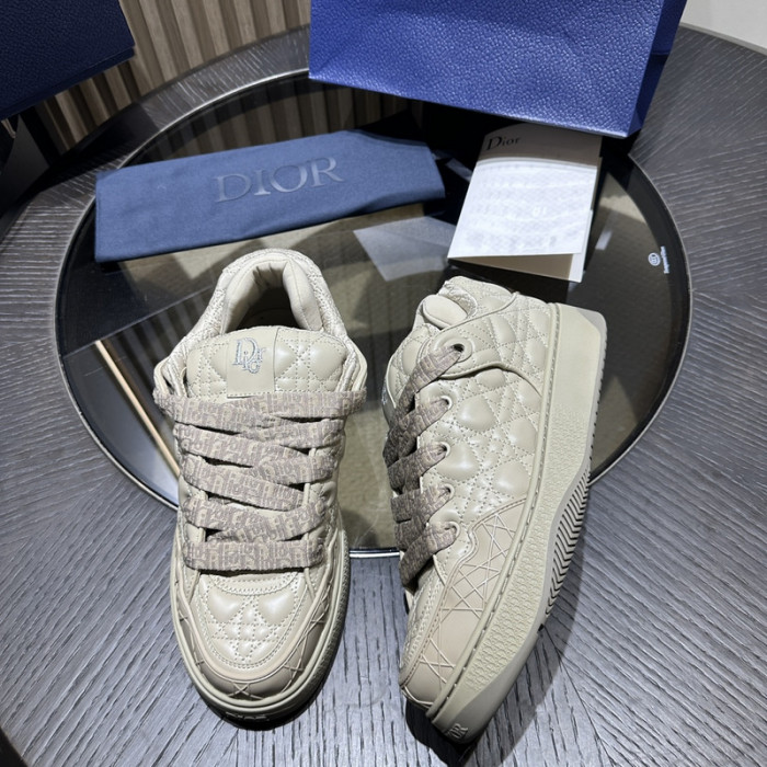 D1OR B9s SNEAKER