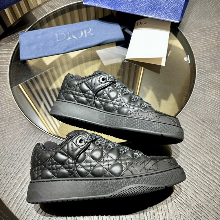 D1OR B9s SNEAKER