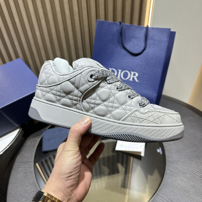D1OR B9s SNEAKER