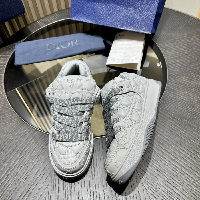 D1OR B9s SNEAKER