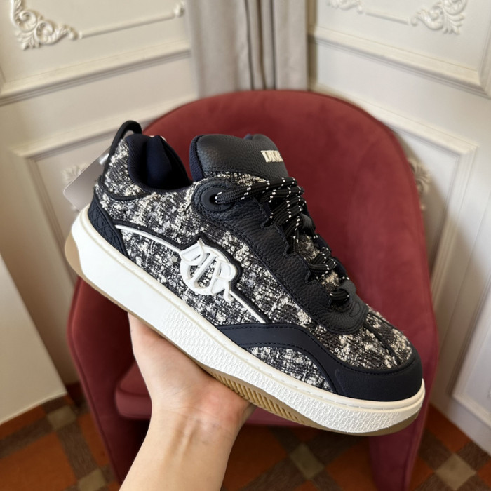 D1OR B9s SNEAKER
