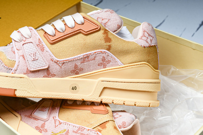 LOU1VTON SNEAKER