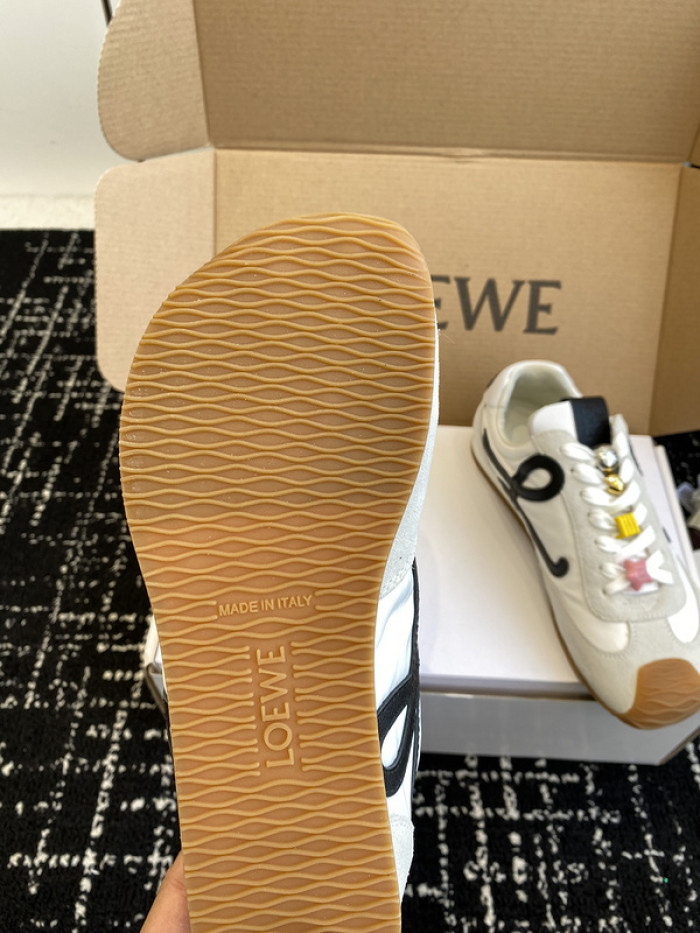 Loe*we Ballet Runner