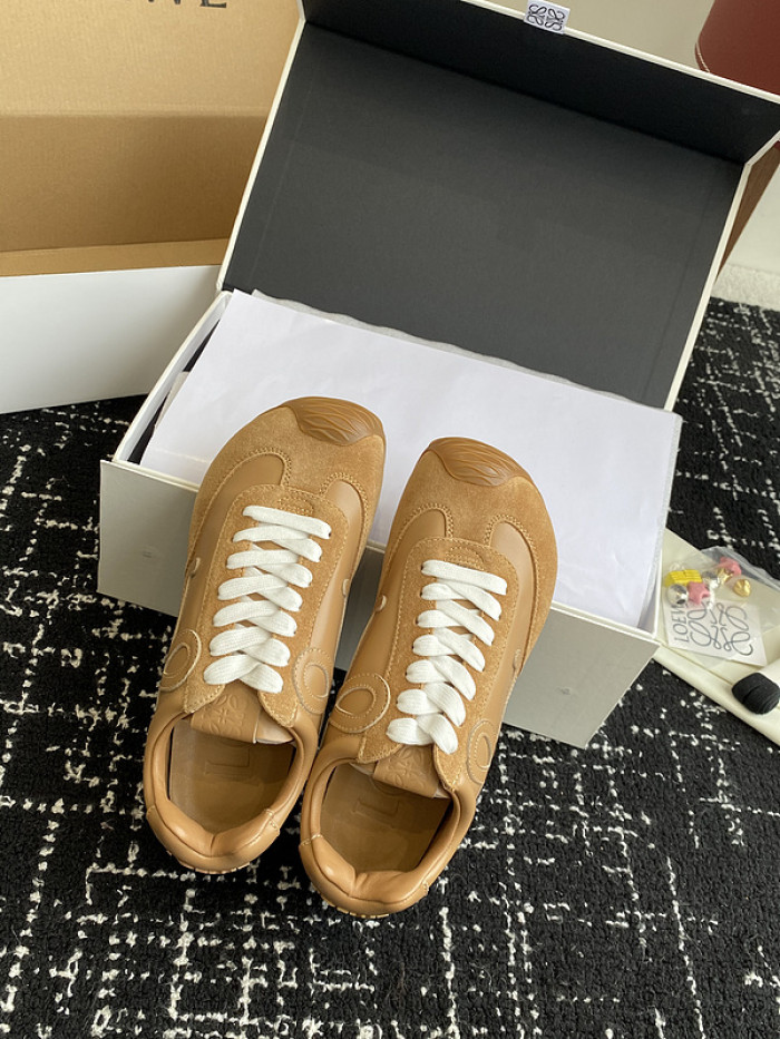 Loe*we Ballet Runner