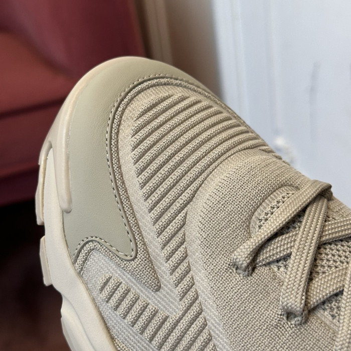 LOU1VTON SNEAKER