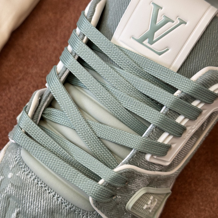 LOU1VTON SNEAKER
