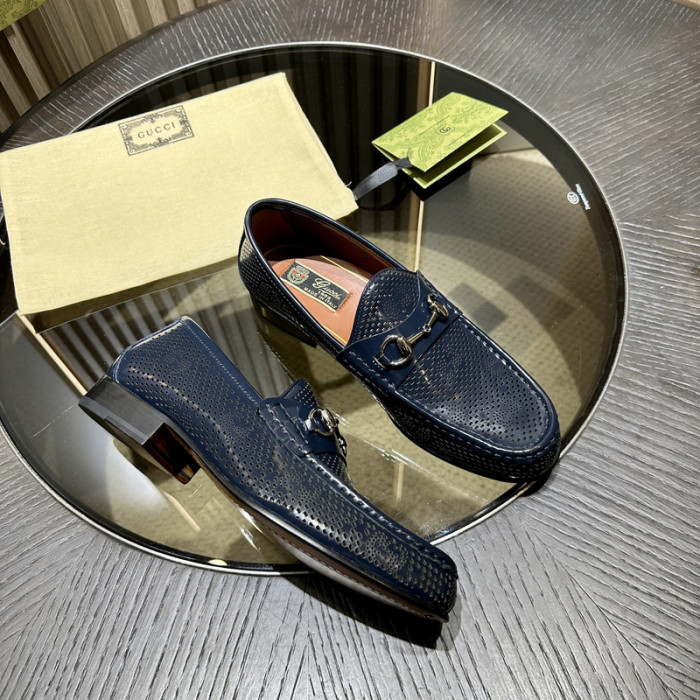 G*u*i loafer
