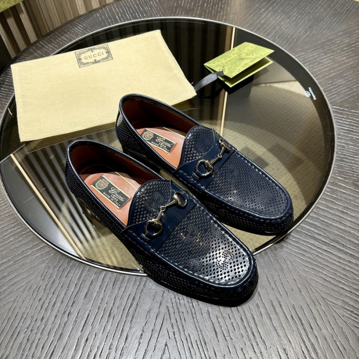 G*u*i loafer