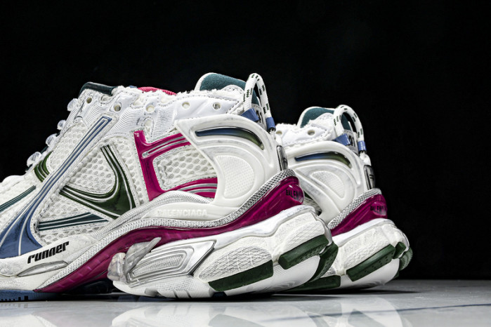 BLCG RUNNER SNEAKER
