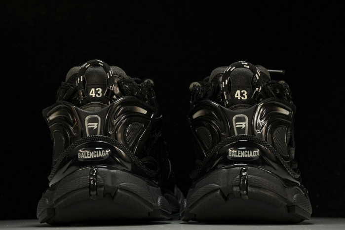 BLCG RUNNER SNEAKER