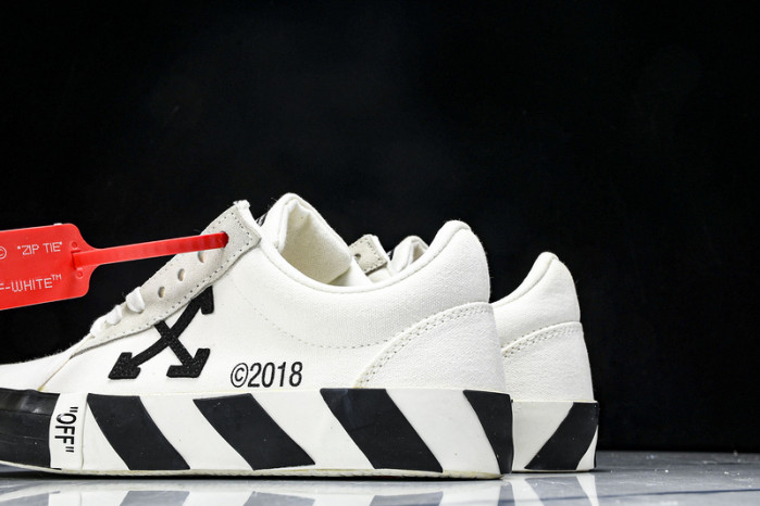 OFF-WHITE Canvas Sneaker