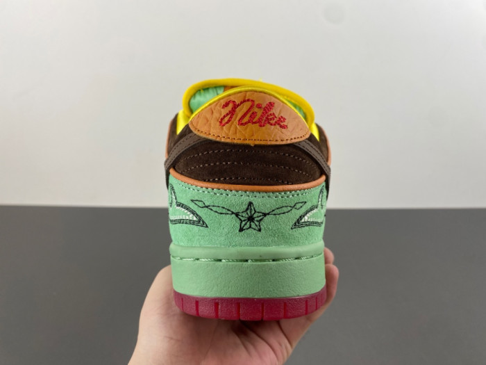 Nike SB Dunk Low Rodeo Tourmaline