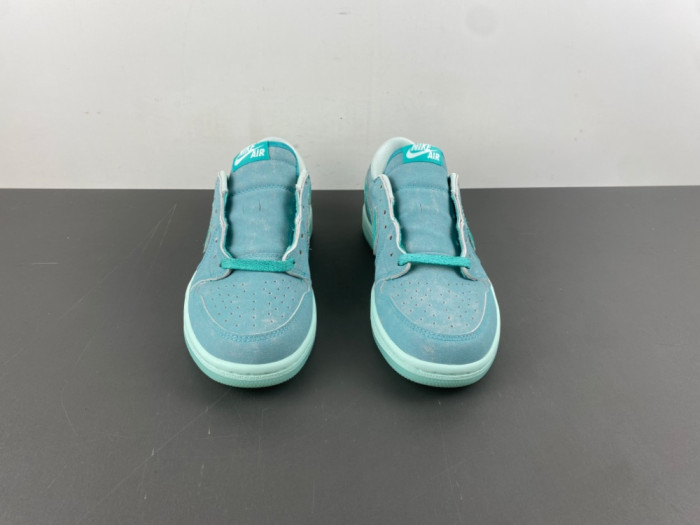Jordan 1 Retro Low OG Washed Teal HQ8111-300