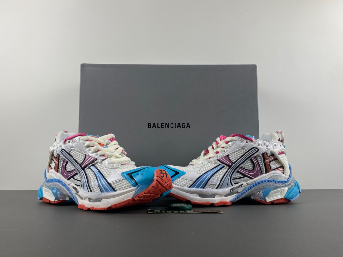 blcg runner sneaker