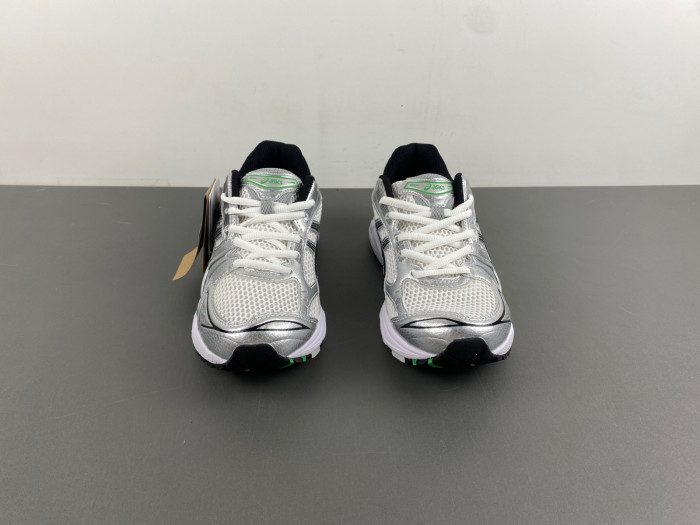 As*ic*s sneaker