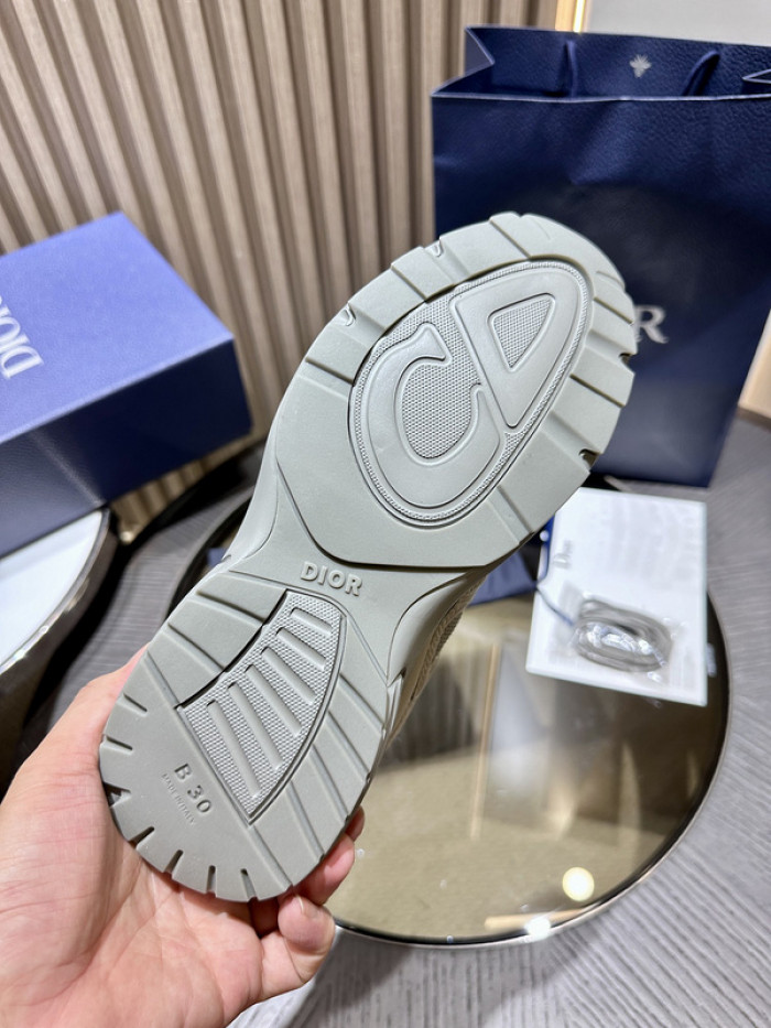 D1OR B30 SNEAKER