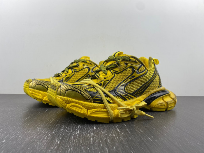 blc* 3xl sneaker