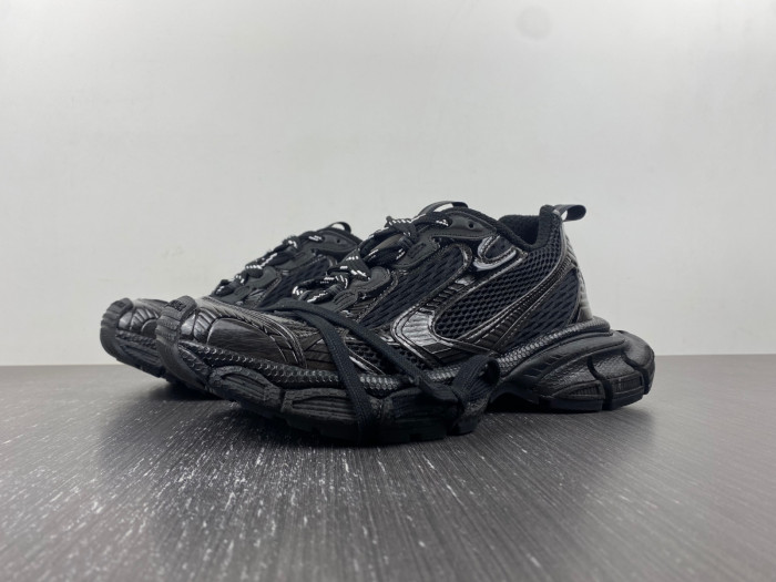 blc* 3xl sneaker
