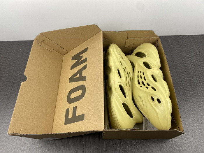 Adidas Yeezy Foam Runner Sulfur - GV6775