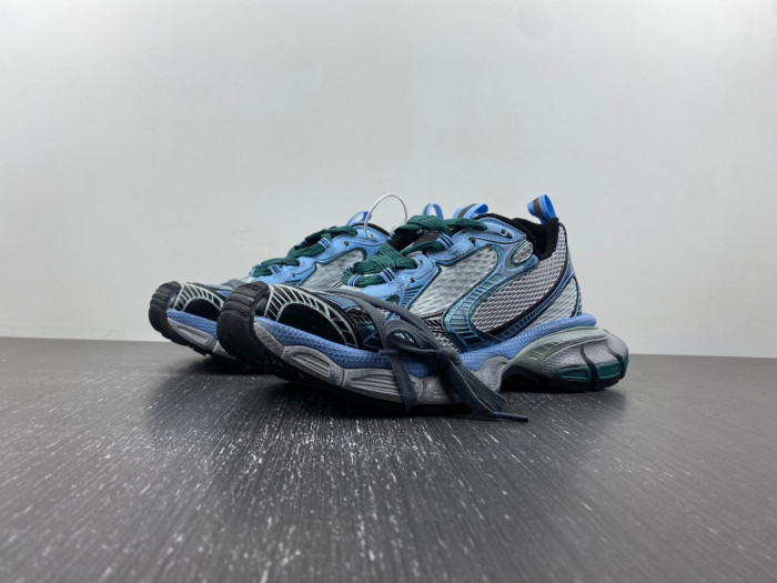 blc* 3xl sneaker