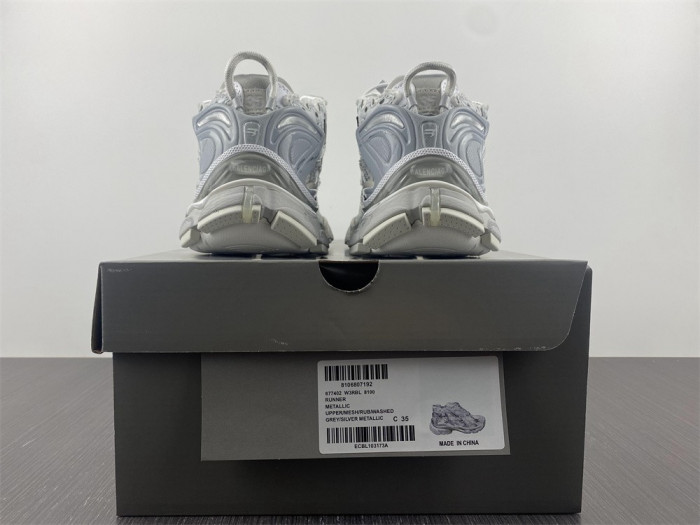 blcg runner sneaker