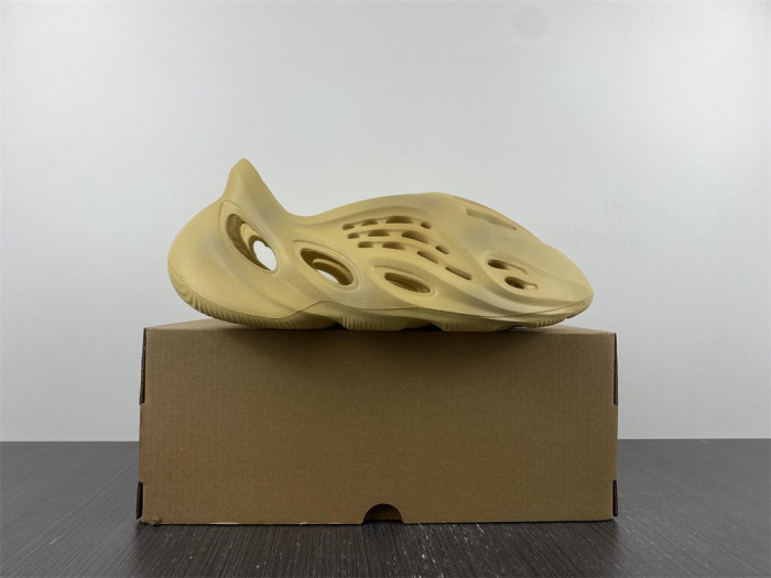 Adidas Yeezy Foam Runner Desert Sand - GV6843