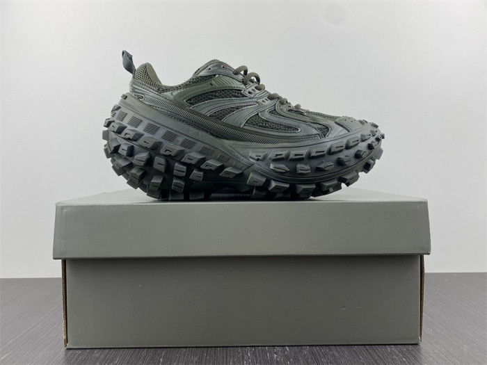blc* defender sneaker