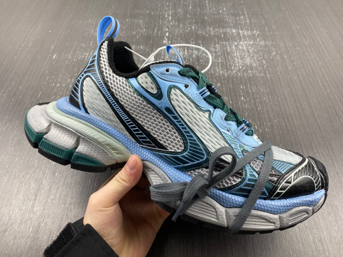 blc* 3xl sneaker
