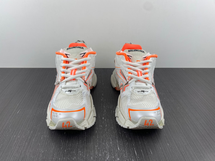 blcg runner sneaker