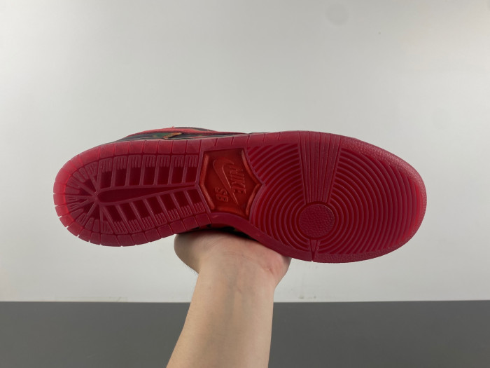 Wizard of Oz x Nike SB Dunk Low FZ1291-600