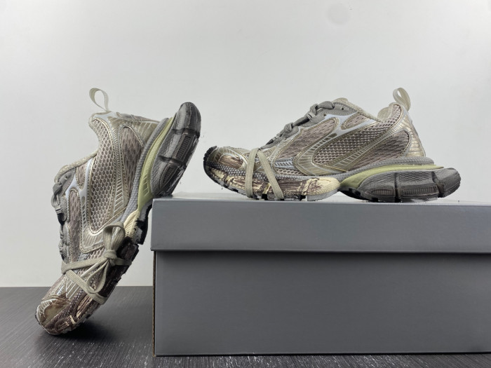 blc* 3xl sneaker