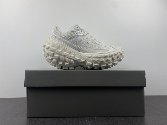 blc* defender sneaker