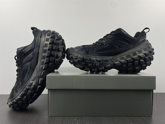 blc* defender sneaker