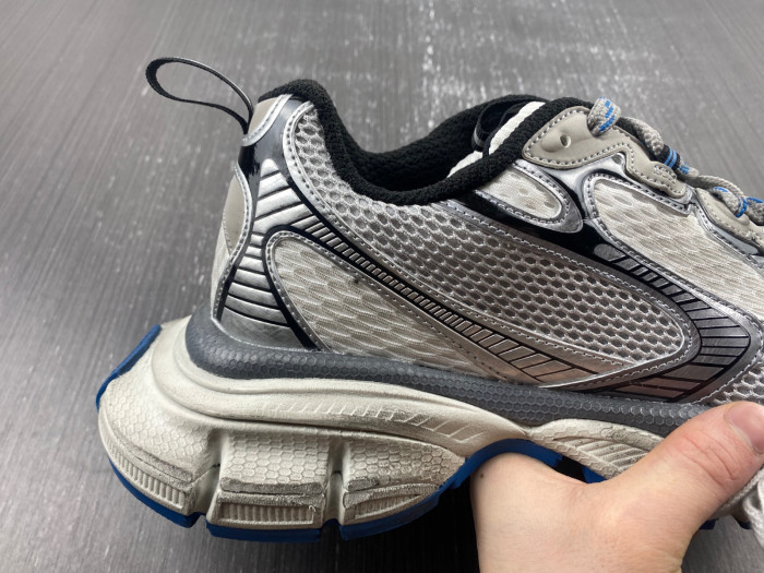 blc* 3xl sneaker