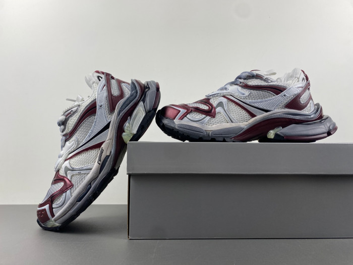 blcg runner sneaker