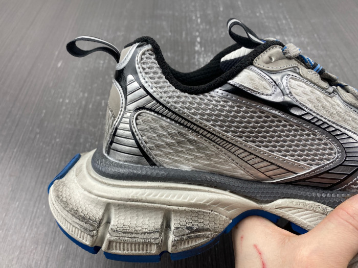 blc* 3xl sneaker