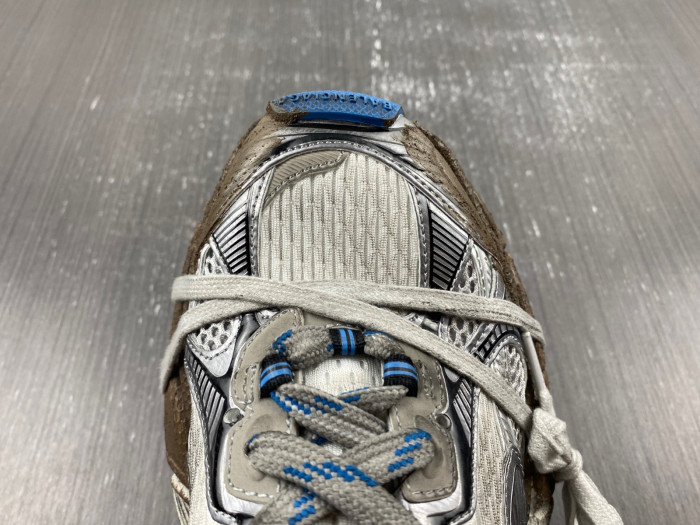 blc* 3xl sneaker